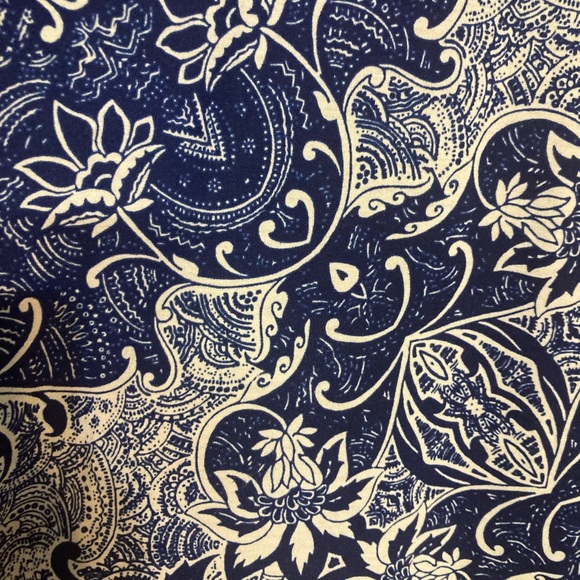 Lularoe Sz Medium Randy - Picture 4 of 4